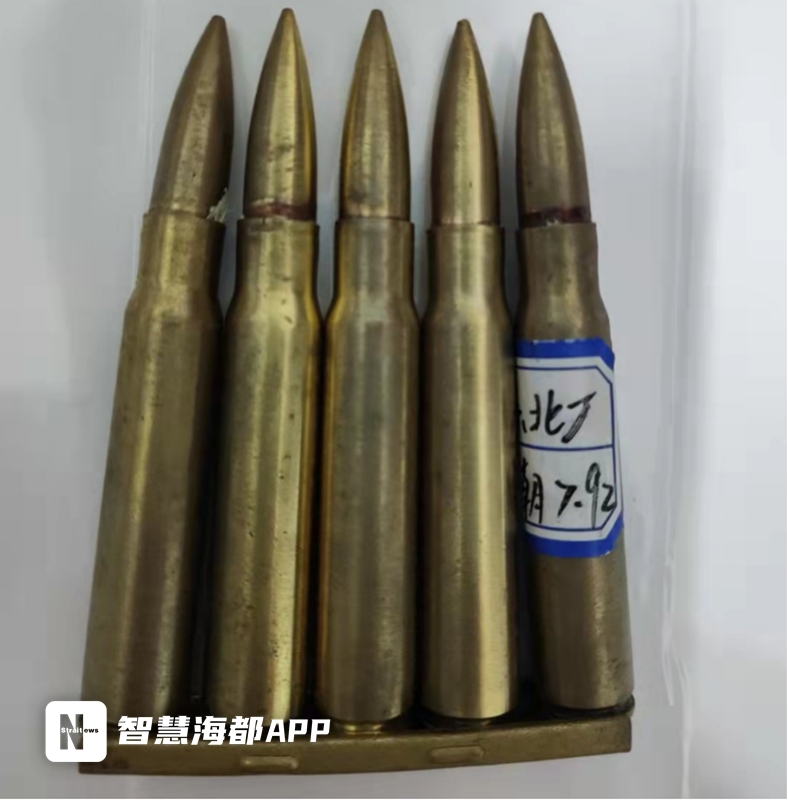 “00后”軍事迷捐贈(zèng)超百件文物：勿忘歷史，吾輩當(dāng)自強(qiáng)